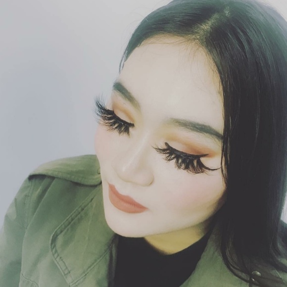 Lash and Palette Bundle - Picture 5 of 6